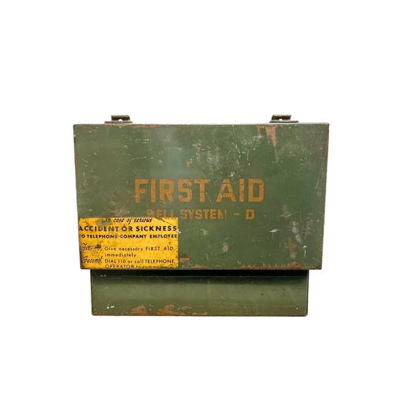 Vintage First Aid Green Metal Box Bell Systems-D - Picture 1 of 9